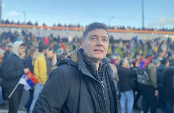 Zelenović: Dok se Srbija davi u poplavama, Gašić se bavi skidanjem nanogice Kuluviji