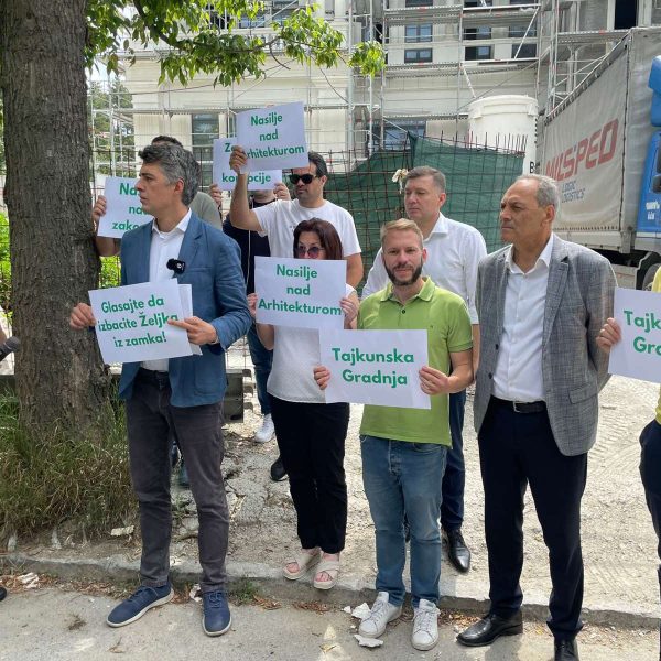 Zajedno: Dvorac Željka Mitrovića simbol sile i bahatosti!