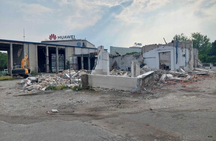 Gradska vlast nastavlja da ruši Beograd