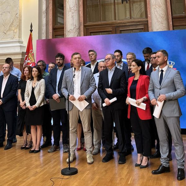 Izvojevaćemo pobedu za Srbiju bez nasilja – potpisan Dogovor za pobedu
